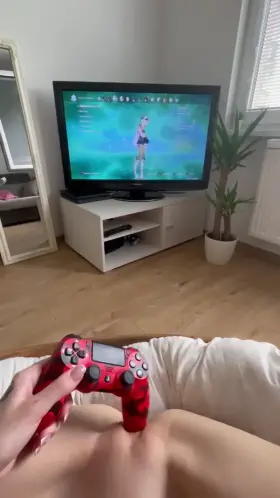 Is there an older man here who wants to play ?