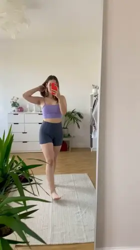 Hi to the 10 horny guys who will see this 🙈