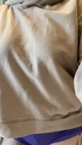 Wanna see me flash? 😇 (f)41