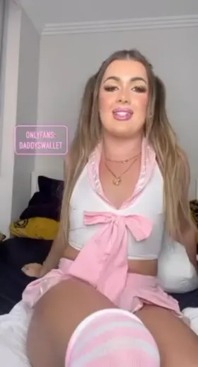 did I make any straight boys stop scrolling?