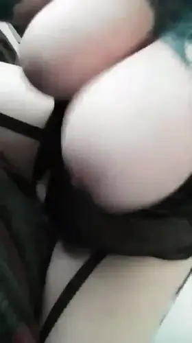 The softest, most plump goth wife tiddies.