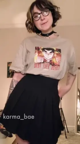 Undressing in 3, 2, 1😛