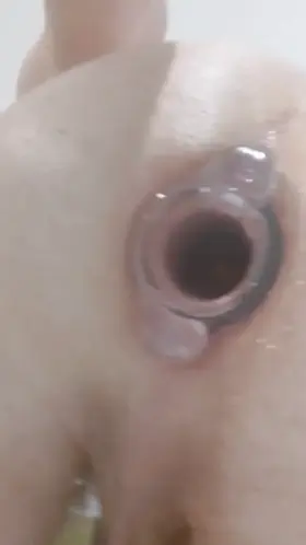 Look at how 6 loads of cum churn in my guts though my tunnel plug!