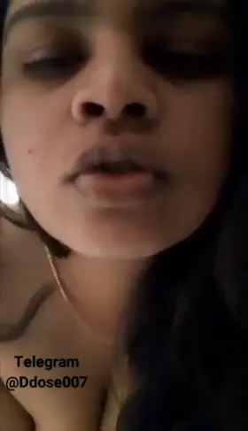 [f] Desi GF getting Horny & Playing with her B!g B00B$. Link in Comments