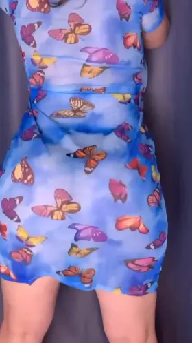 I'd like to have your handprint on my thick ass :P