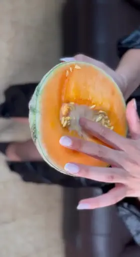 I deserve to touch like this.