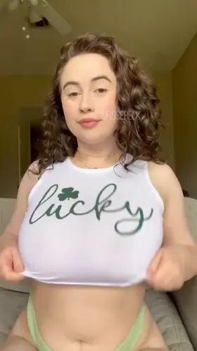 Extra bouncy today 🍀💚