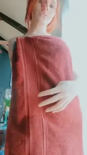 Lara Loxely Towel “drop” (👇🔥CONTENT IN THE COMMENTS👇🔥 )