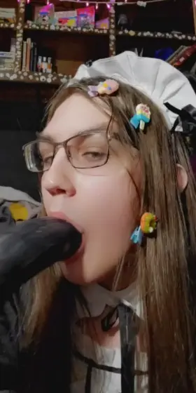 [Femboy] Hope yall love deepthroats and drool <3