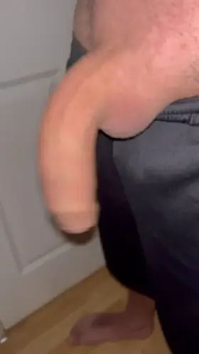 Freshly shaved cock cumming 😁