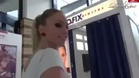 Who even does that, even if they cleaned it, it's just terrible