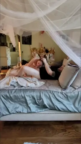 Face fucking Miss Kitty