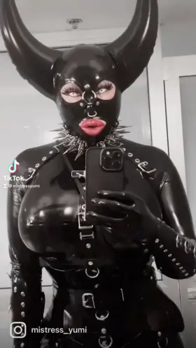 Love being encased in rubber and tight harnesses