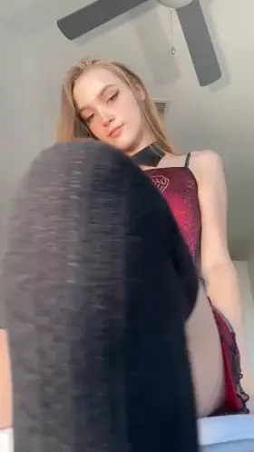 When you’re late to meet friends because you’re too busy taking vids like this