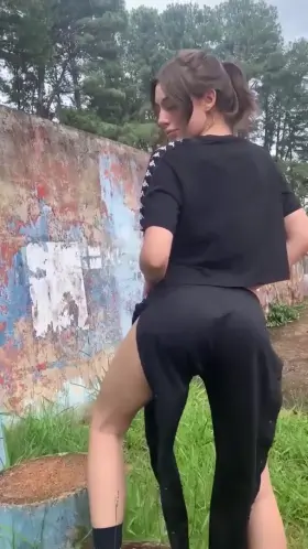 Outdoor mooning