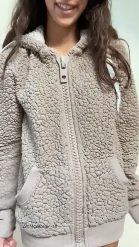 Could you even tell I had boobs with the jumper on?😳