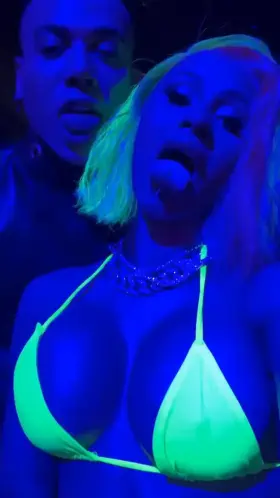 Cardi Tongue Action