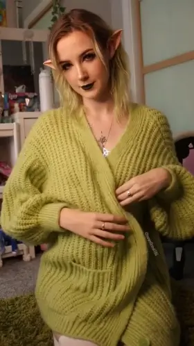 do you like tiny elf girls?💚