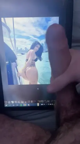 Kik- Doing jerk tributes for your crush, girlfriends and wifes. (Videos a bonus) Send pic to start