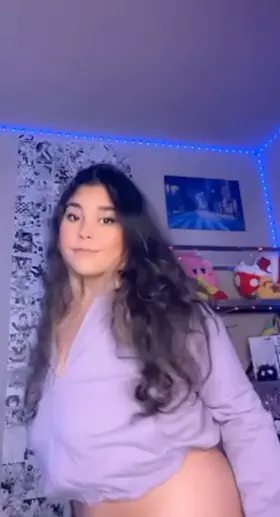 I need a volunteer to sit my Venezuelan ass