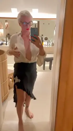 Milf 50 wanna meet?[F]