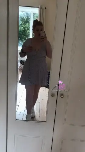 Little tiddy flash 😋