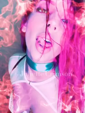 What would you do if you saw this butterfly dancing at a music festival? (Sound on)