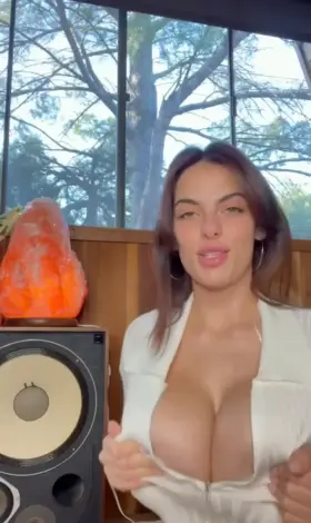 Alexa Pearl playing with her big tits