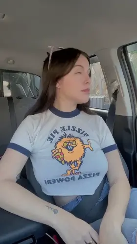 Outside my bfs bosses house...let’s hope I don’t get him fired lol