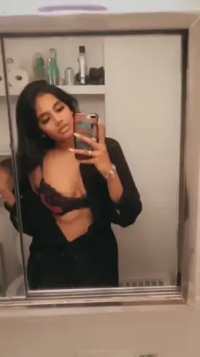 Cute South Indian girl seducive💦😋💦stripping off her clothes (full video link in comments)