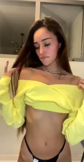 I wonder how many of you would fuck me. 4'8