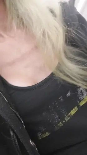 I like when my tits come out to play