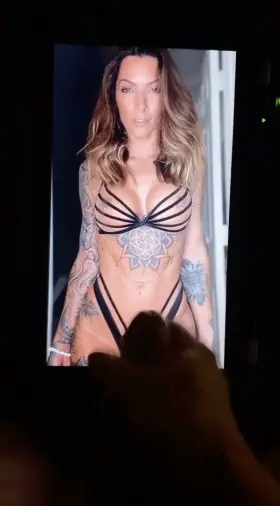 🚨ROPES RIPPED for this tattooed beauty🚨