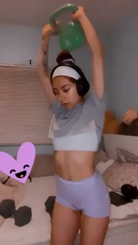 I wanna work out with her