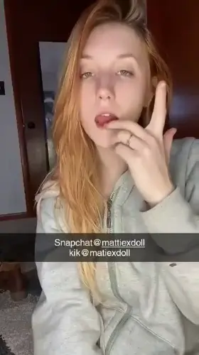 20 [f4m] USA Rhode Island - Whos up for some fun and watch me squirt on cam ? me