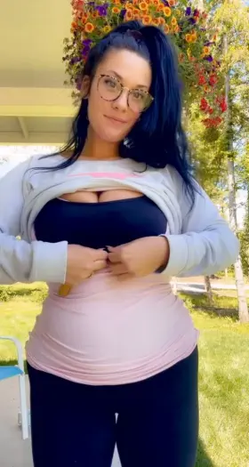 Daddy loves a good flash as he pulls up from work.