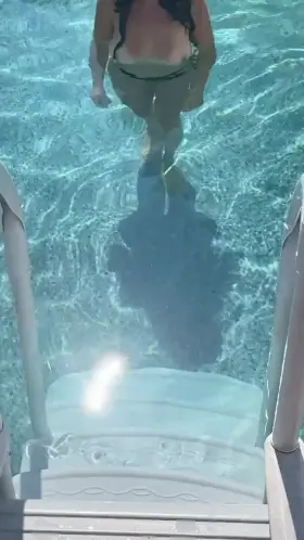 Would you fuck me on the side of the pool?