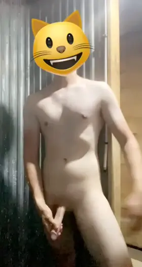 M20 Public pool shower