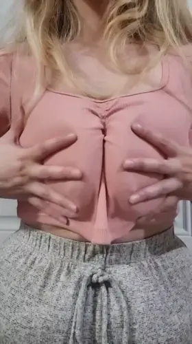 Insert something about valentine's day and my tits.