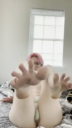 I need a footboy or footgirl ;) maybe one of each hehe