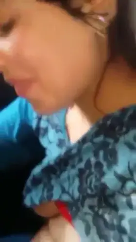 Sexy Muslim pathani girlfriend having fun with boyfriend in Car (blowjob) (shaved pussy 😋) (full video in Comments)