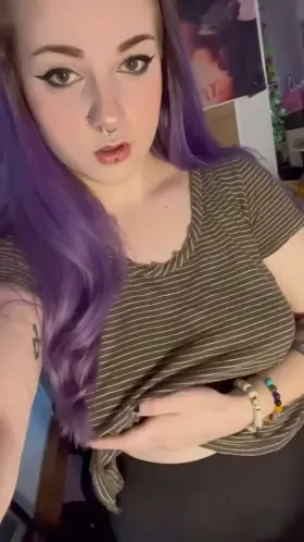 Cute but freaky 😈 tons of m previews & $4 first tier 🖤