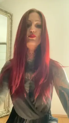 black and red, a deadly combination in bed 💋 check my profile to see more 😇