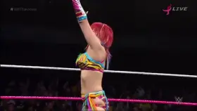 Asuka taunting Dana 👌