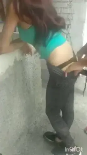 Super hot figure gf bang by her Lover at college backyard