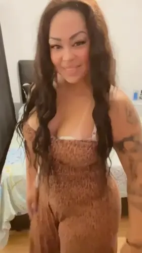 bet you wanna do dirty things to me 😉 check my profile to see more 😇