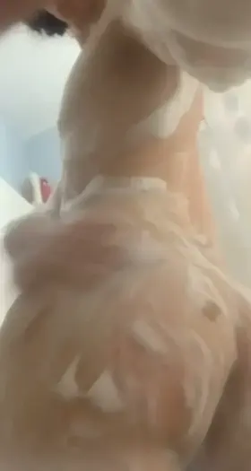 hmu if you have a big dick😏