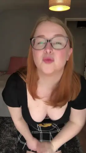 Hey there let’s be friends 🥺👉👈