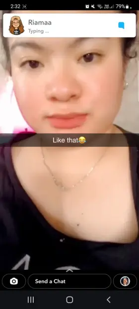 Filipina shows 1 boob