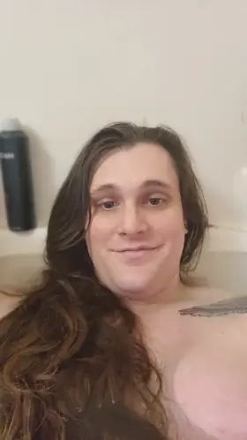 who wants to take a bath with me? ❤❤